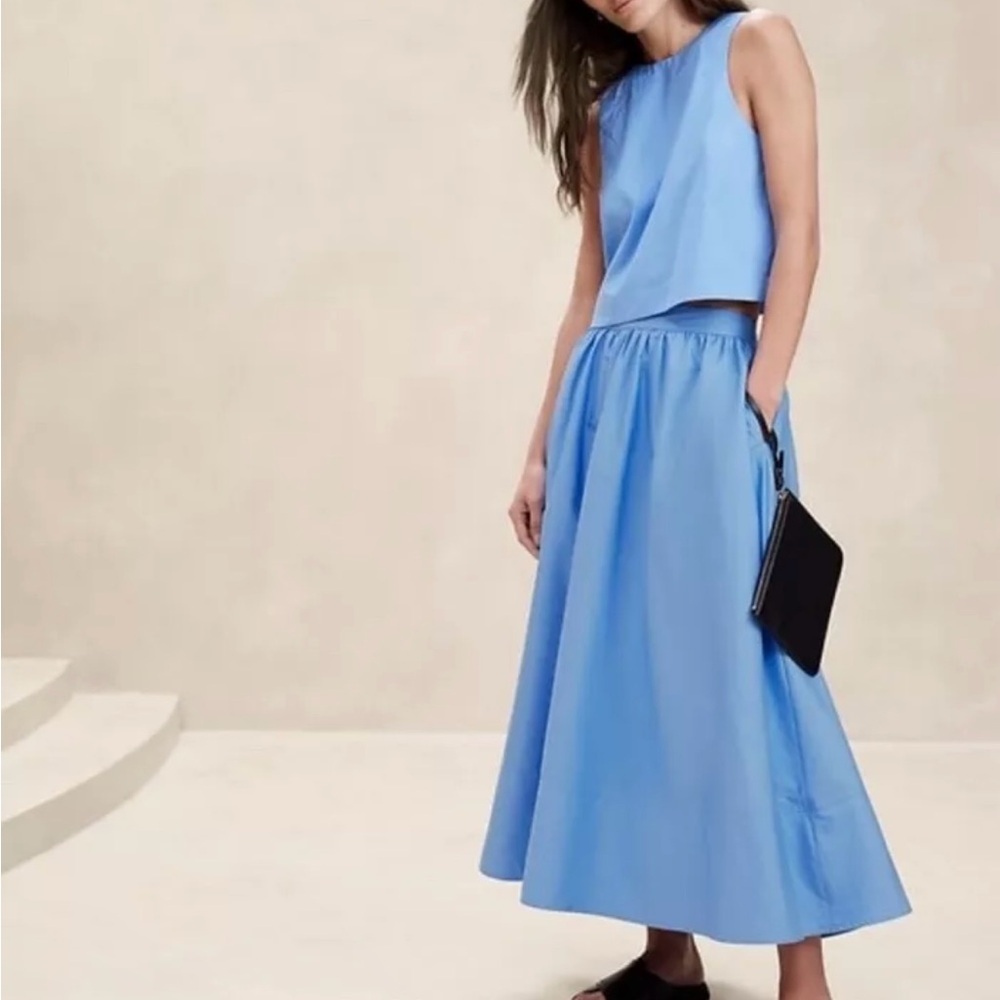 NWT Banana Republic Ariella poplin midi skirt in blue